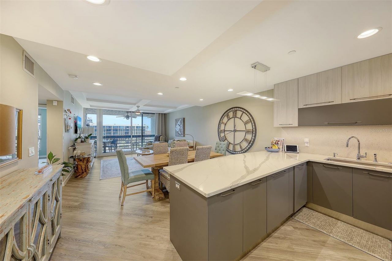 1095 Gulf Of Mexico Drive, Unit 502, Longboat Key, FL 34228 Photo