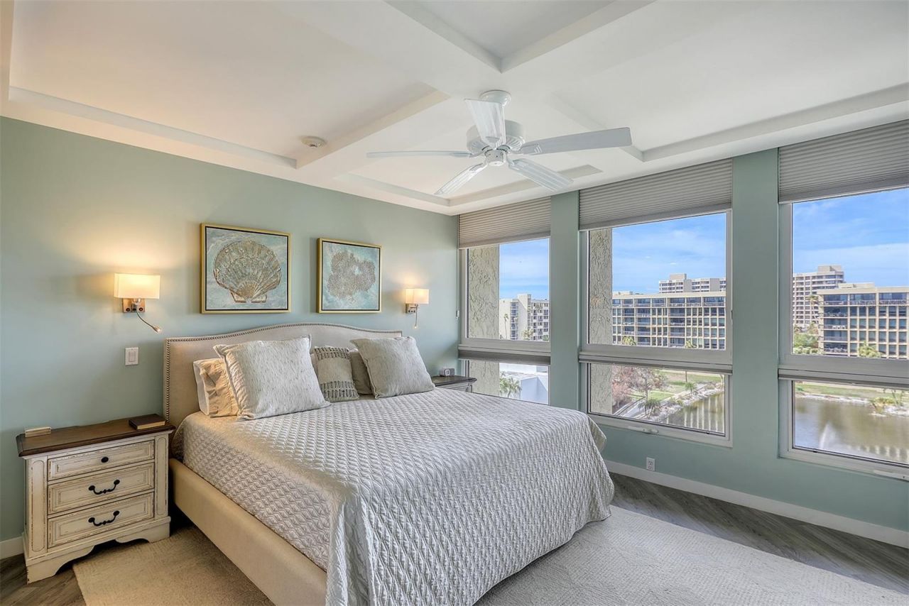 1095 Gulf Of Mexico Drive, Unit 502, Longboat Key, FL 34228 Photo