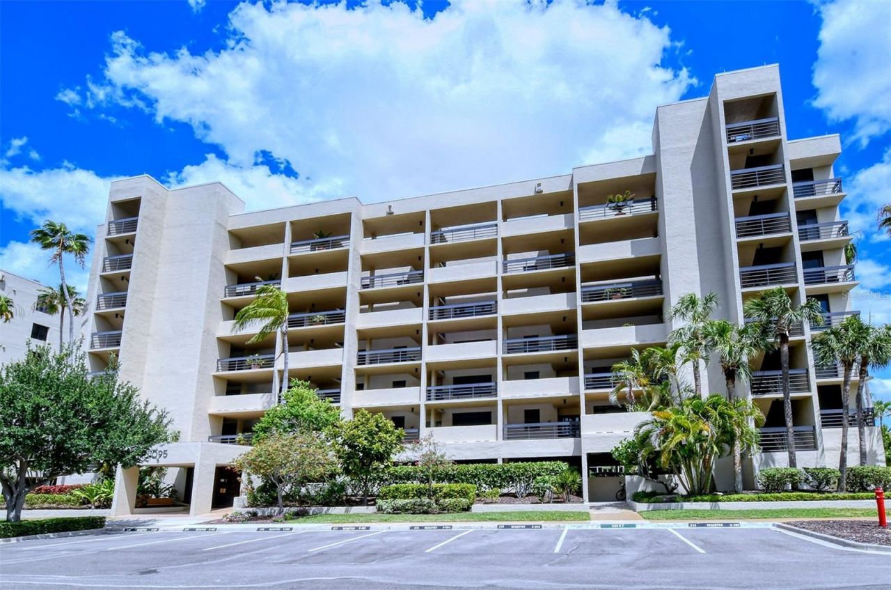 1095 Gulf Of Mexico Drive, Unit 502, Longboat Key, FL 34228 Photo