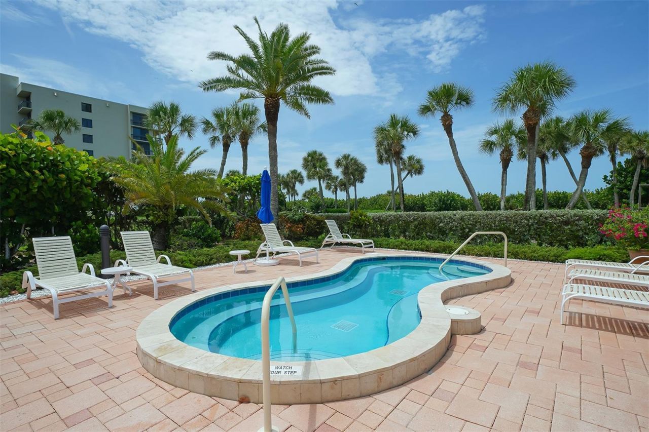 1095 Gulf Of Mexico Drive, Unit 502, Longboat Key, FL 34228 Photo