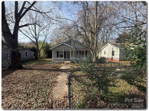 515 S Maple Street, Dallas, NC 28034