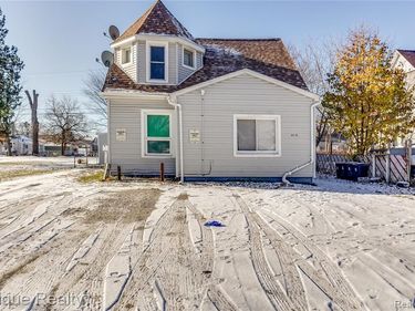 413 15th Street, Port Huron, MI 48060