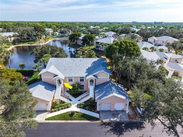 440 Wiggins Lake CT, Unit 201, NAPLES, FL 34110