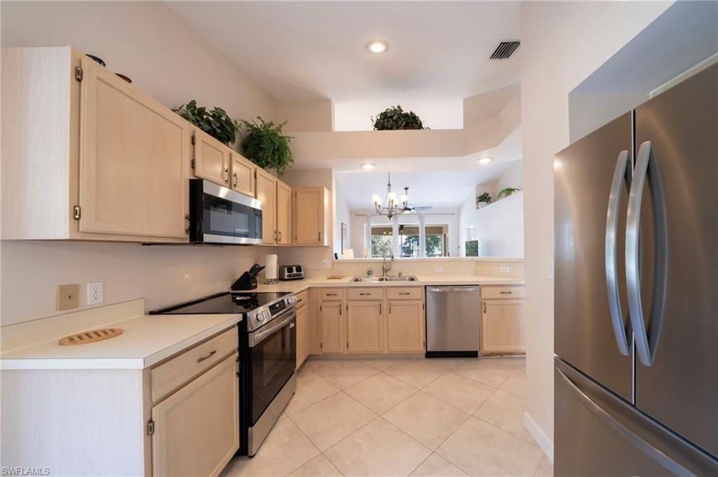 440 Wiggins Lake Ct, Unit 201, Naples, FL 34110 Photo