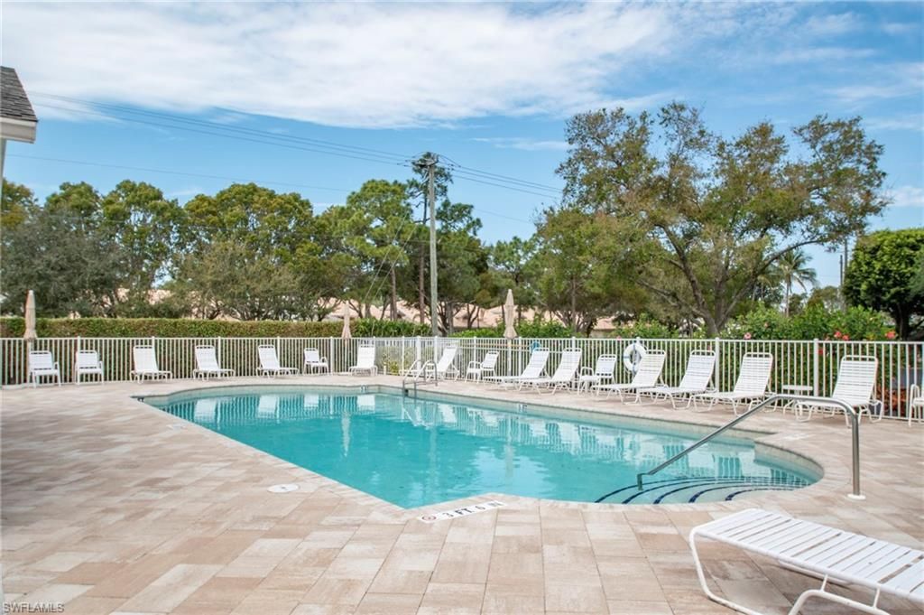 440 Wiggins Lake Ct, Unit 201, Naples, FL 34110 Photo