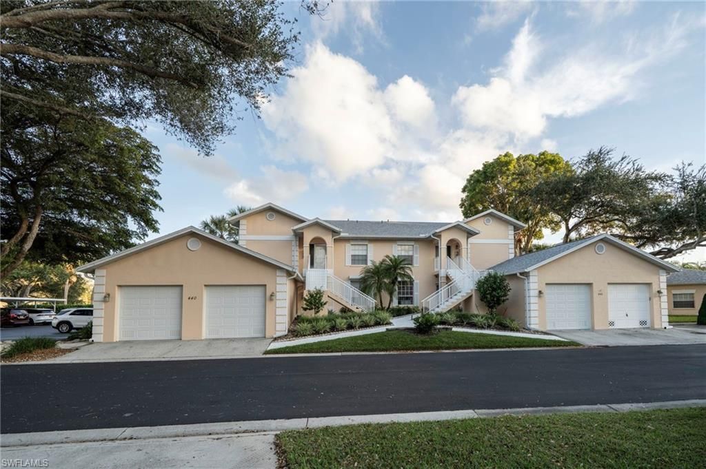 440 Wiggins Lake Ct, Unit 201, Naples, FL 34110 Photo