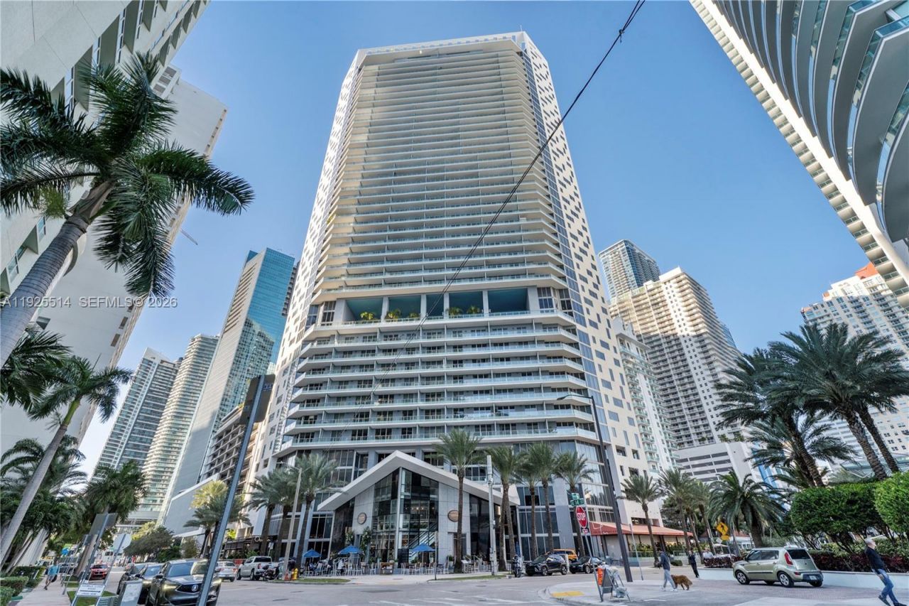 1300 Brickell Bay Dr, Unit 3500, Miami, FL 33131 Photo
