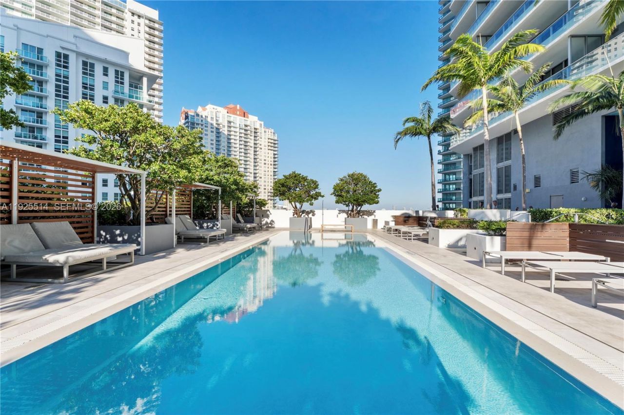 1300 Brickell Bay Dr, Unit 3500, Miami, FL 33131 Photo