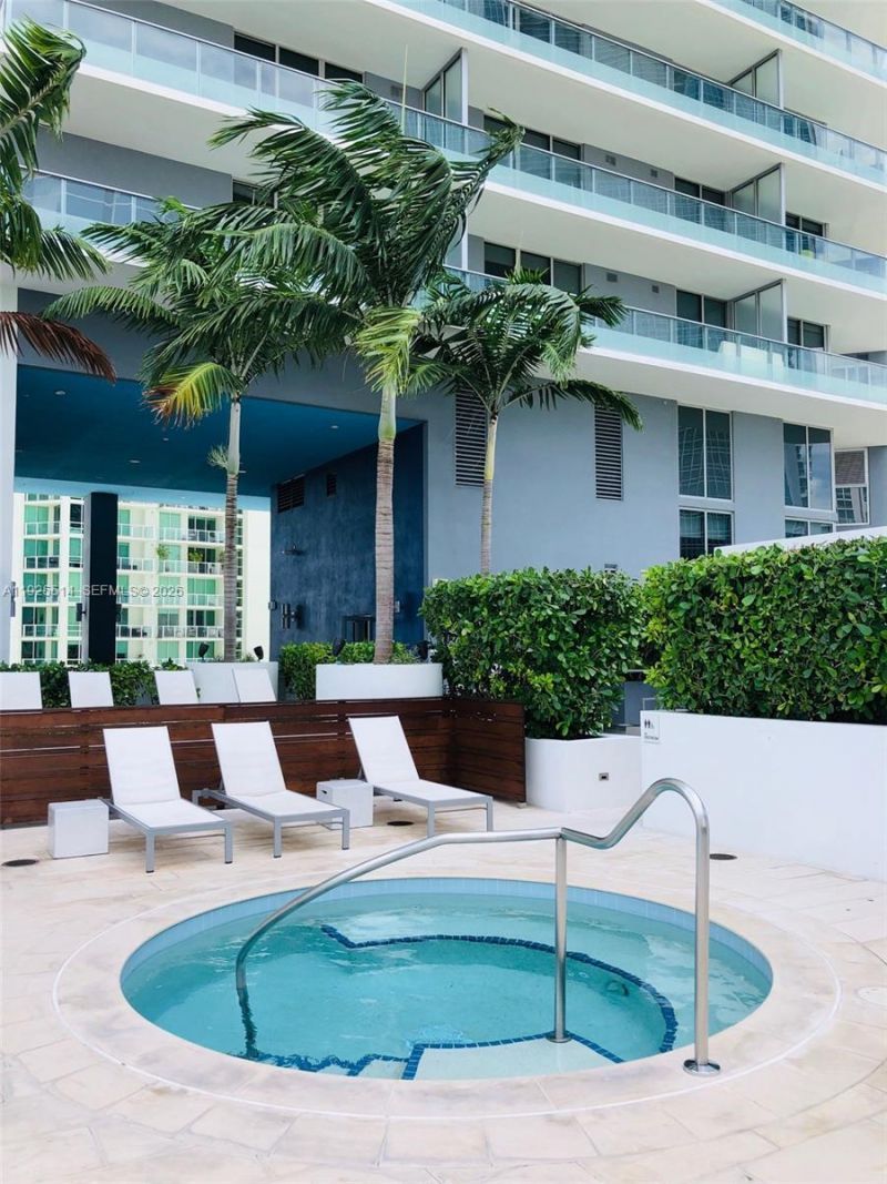 1300 Brickell Bay Dr, Unit 3500, Miami, FL 33131 Photo