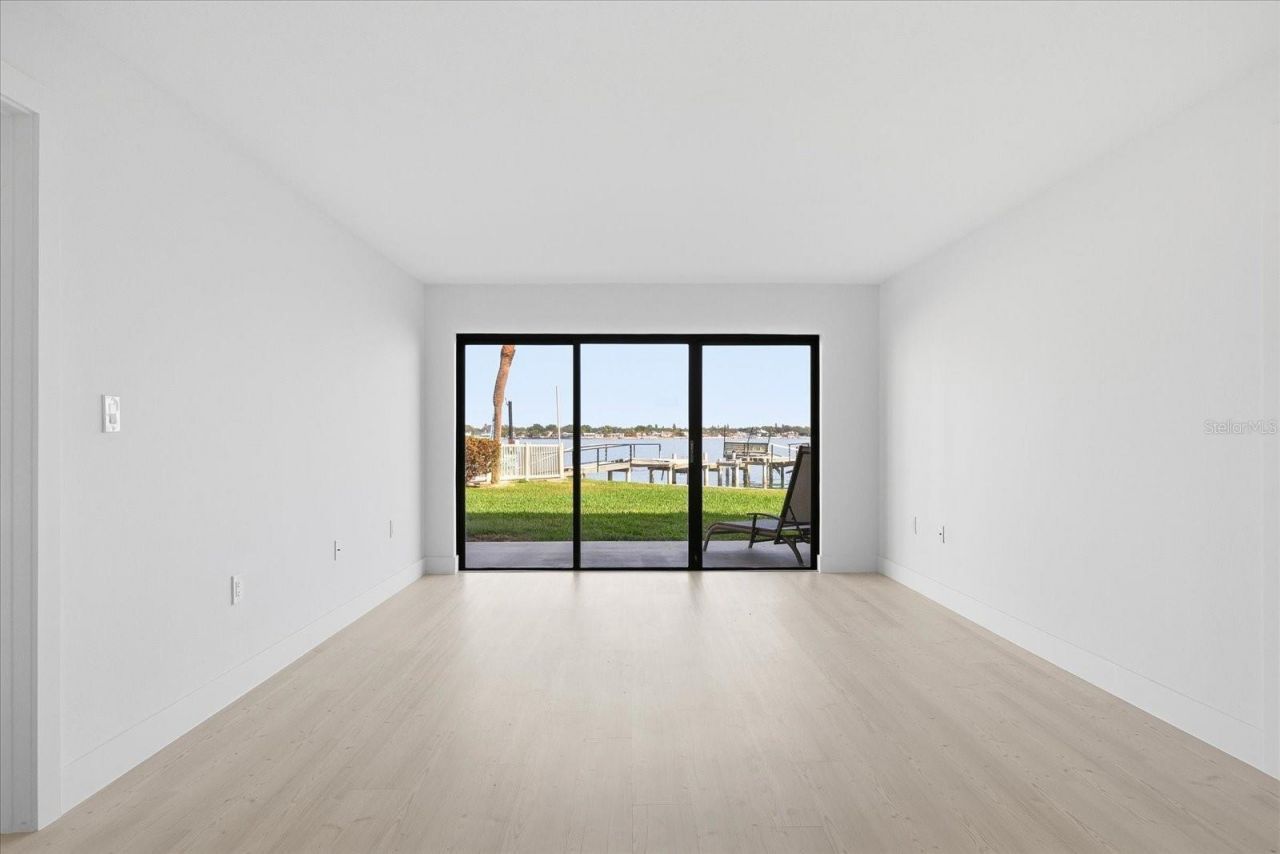 7520 Sunshine Skyway Lane S, Unit T19, Saint Petersburg, FL 33711 Photo