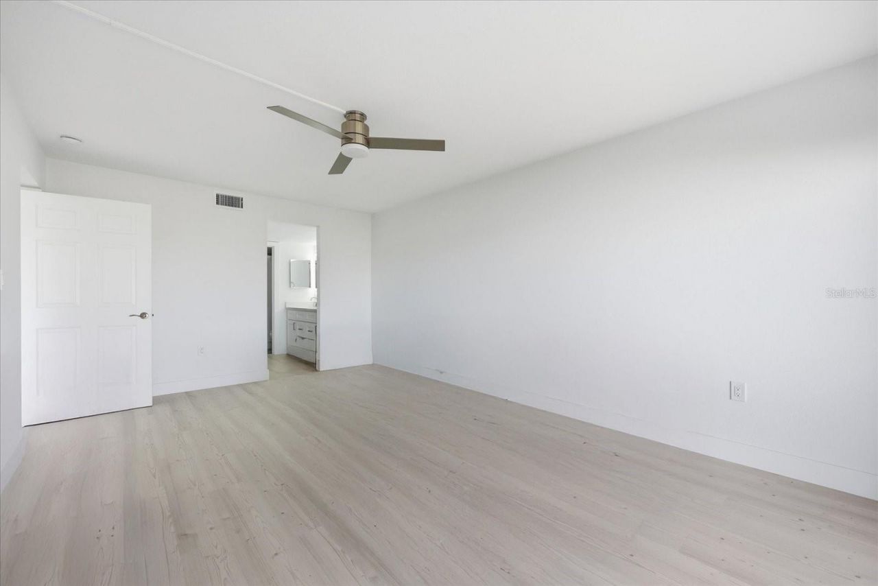 7520 Sunshine Skyway Lane S, Unit T19, Saint Petersburg, FL 33711 Photo