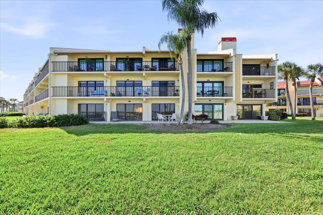 7520 Sunshine Skyway Lane S, Unit T19, Saint Petersburg, FL 33711 Photo