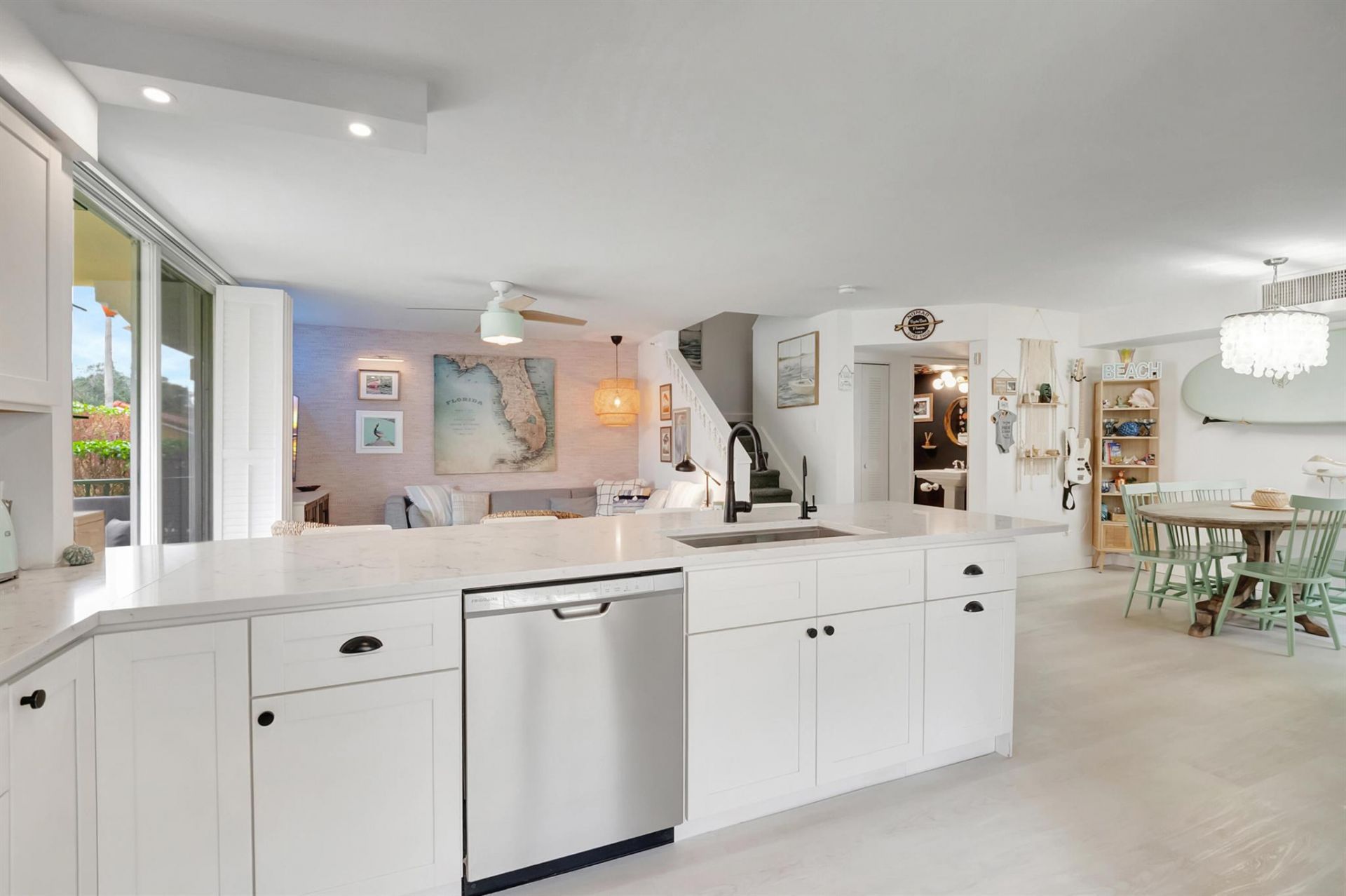 127 Yacht Club Way, Unit 111, Hypoluxo, FL 33462 Photo