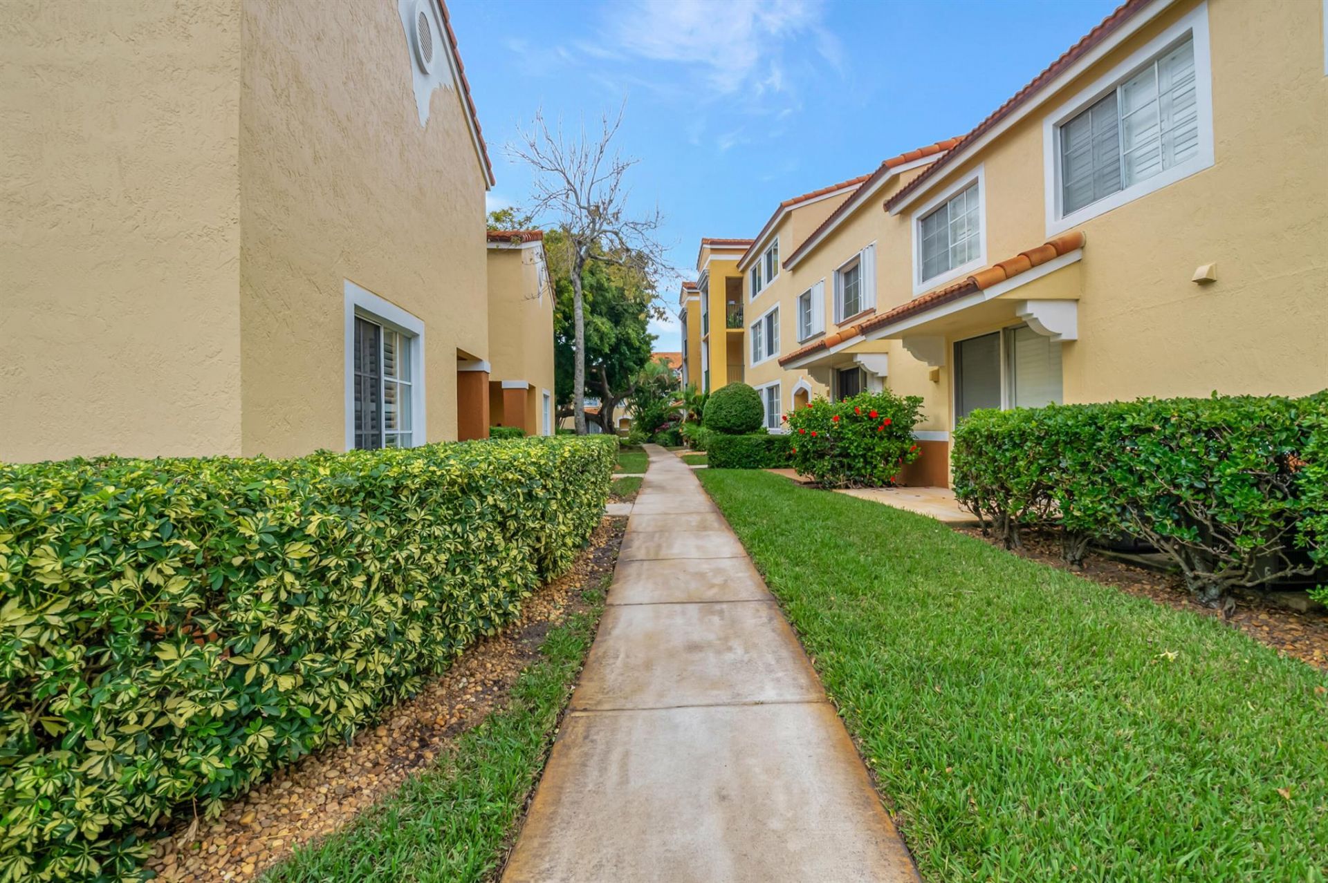 127 Yacht Club Way, Unit 111, Hypoluxo, FL 33462 Photo