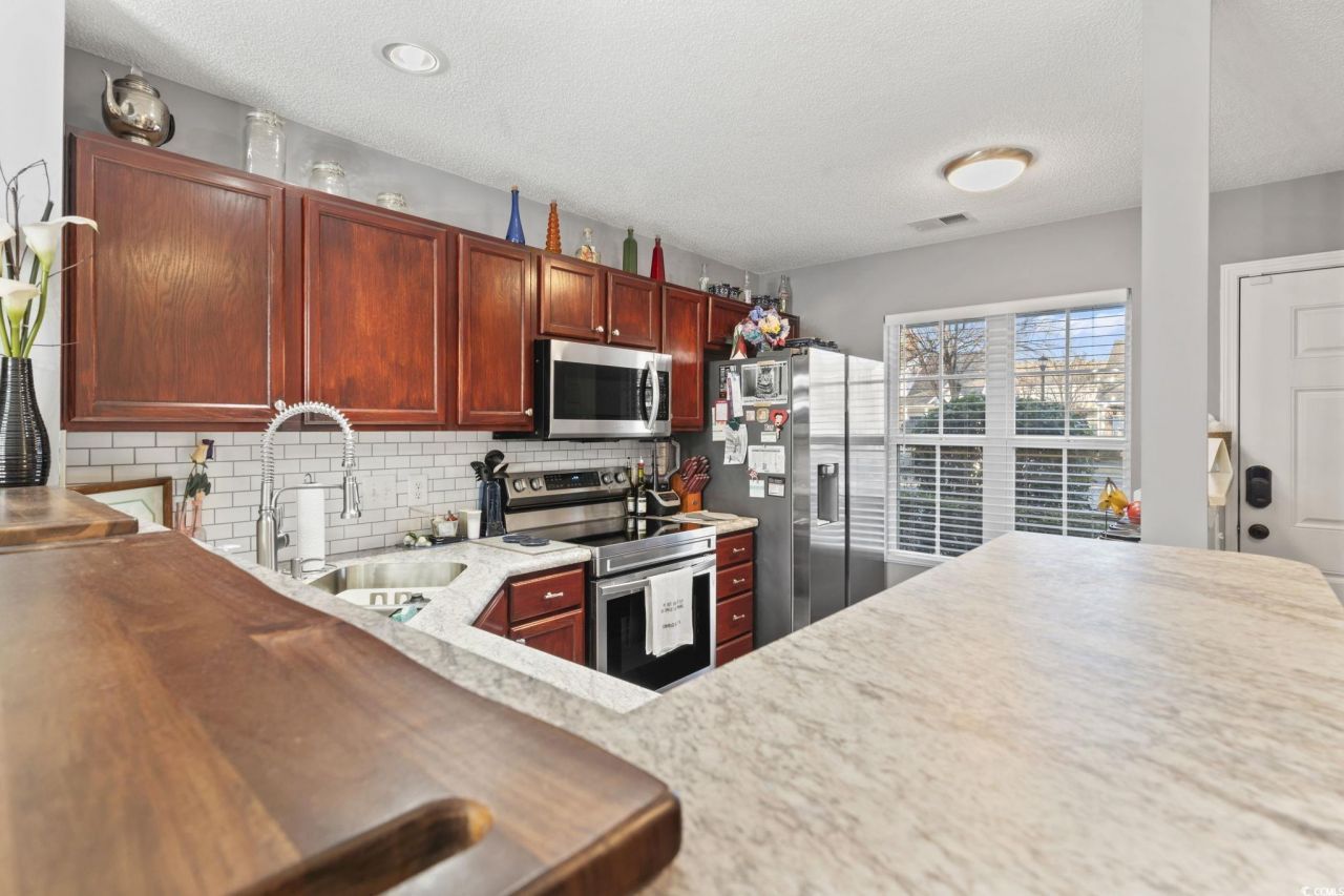 1241 Shoebridge Dr. Photo 9