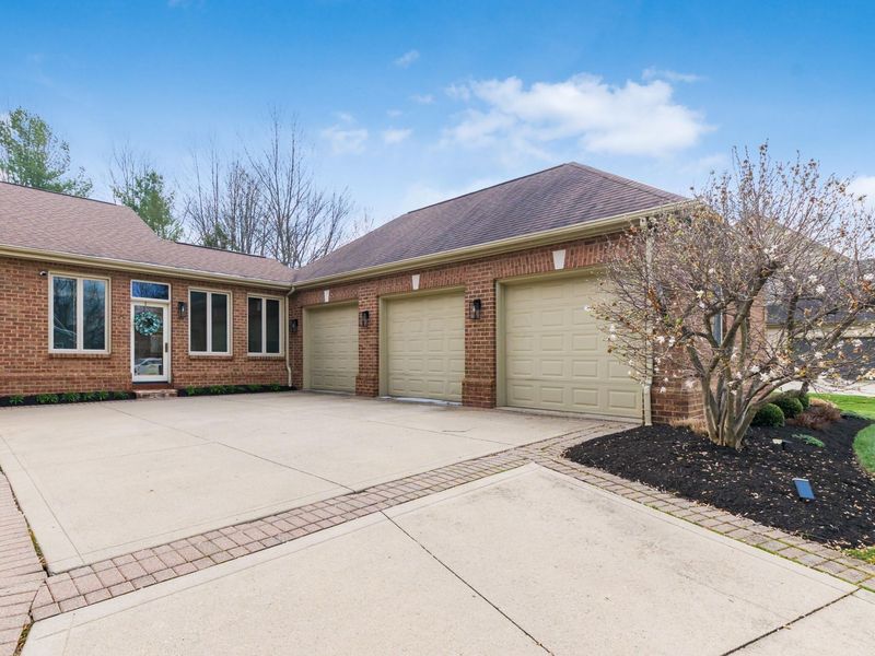 86 Cressingham Lane, Powell, OH 43065 Photo 3