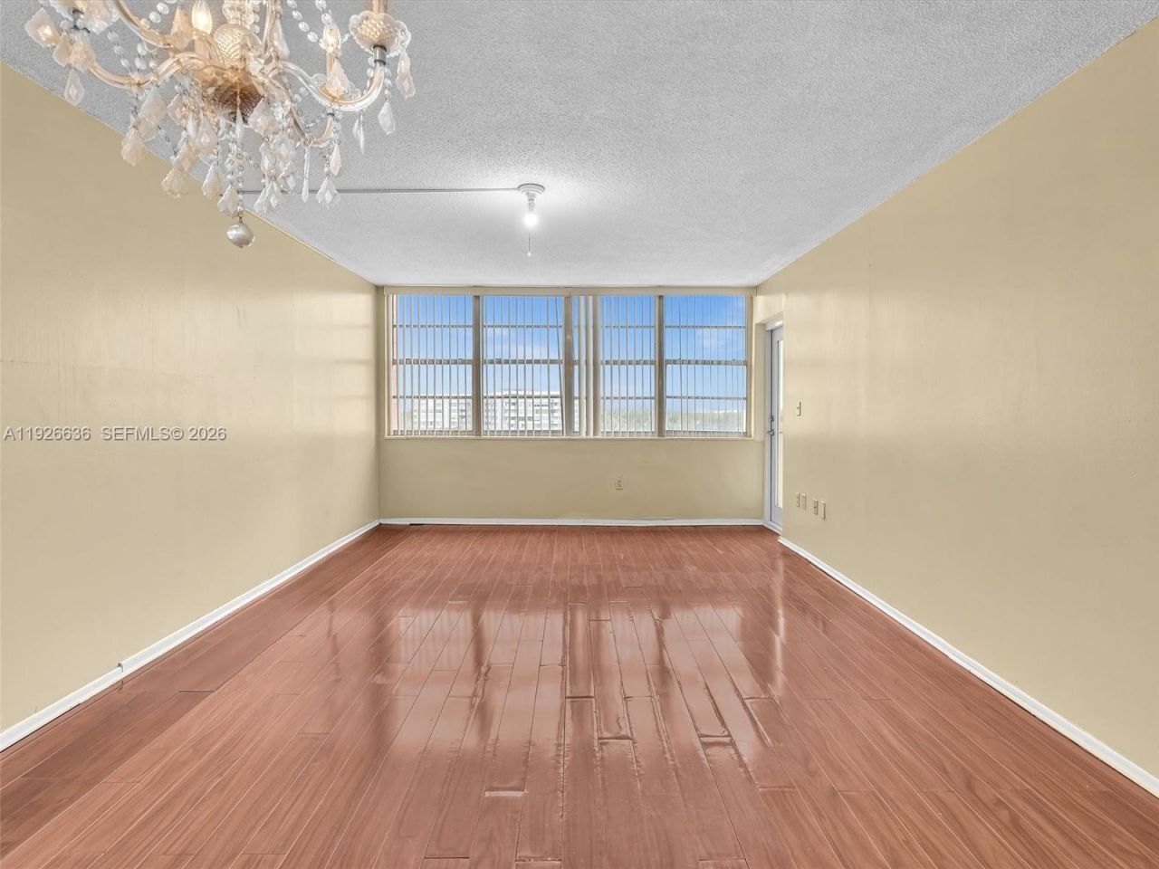 1301 NE Miami Gardens Dr, Unit 813W, Miami, FL 33179 Photo