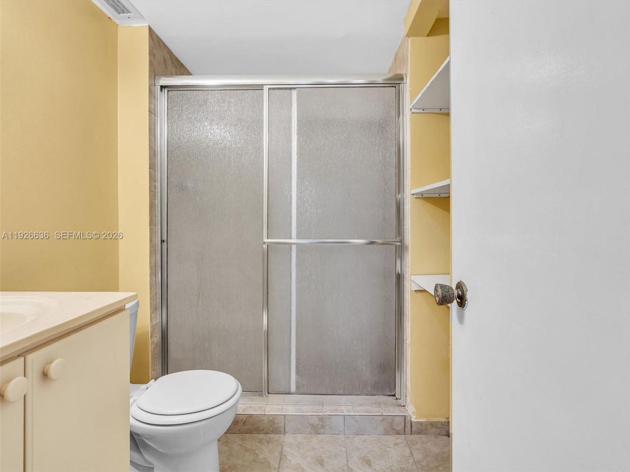 1301 NE Miami Gardens Dr, Unit 813W, Miami, FL 33179 Photo