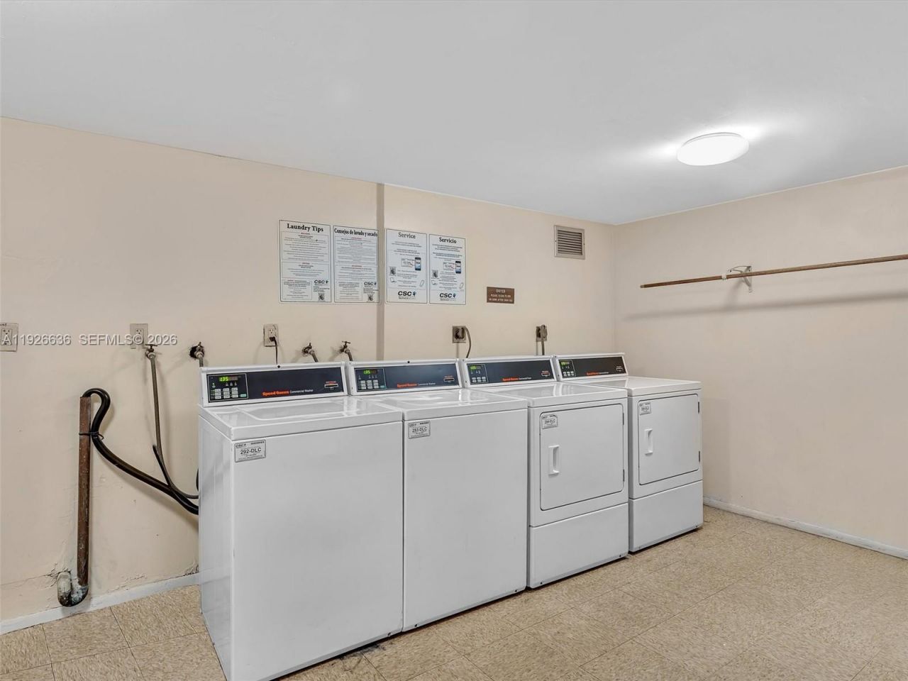 1301 NE Miami Gardens Dr, Unit 813W, Miami, FL 33179 Photo
