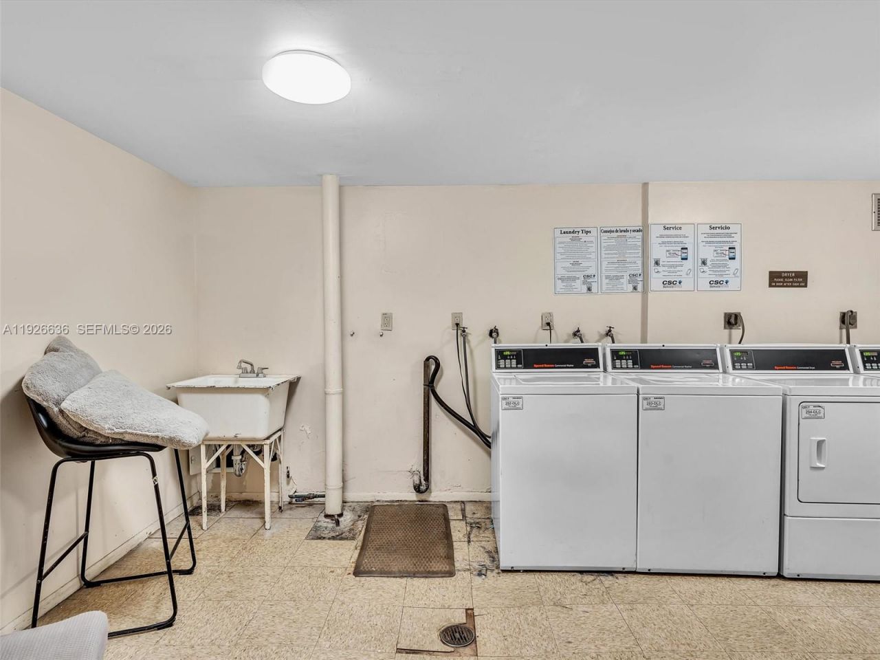 1301 NE Miami Gardens Dr, Unit 813W, Miami, FL 33179 Photo