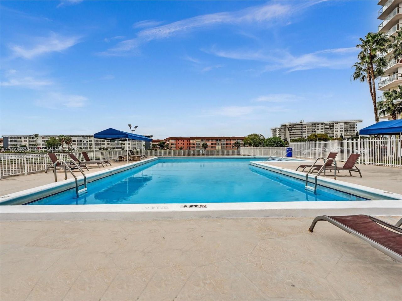 1301 NE Miami Gardens Dr, Unit 813W, Miami, FL 33179 Photo