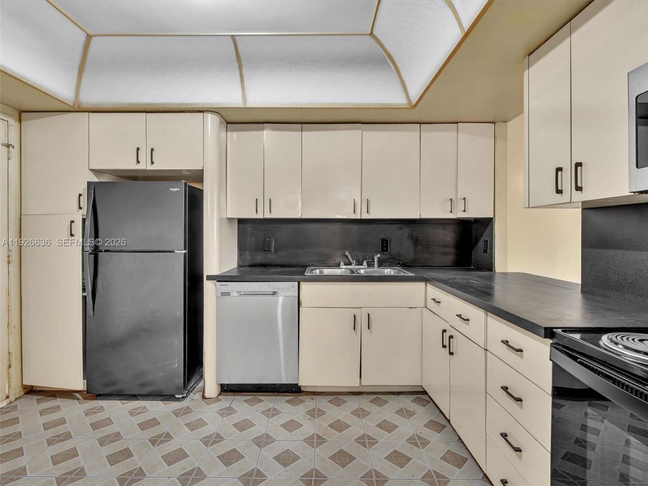 1301 NE Miami Gardens Dr, Unit 813W, Miami, FL 33179 Photo