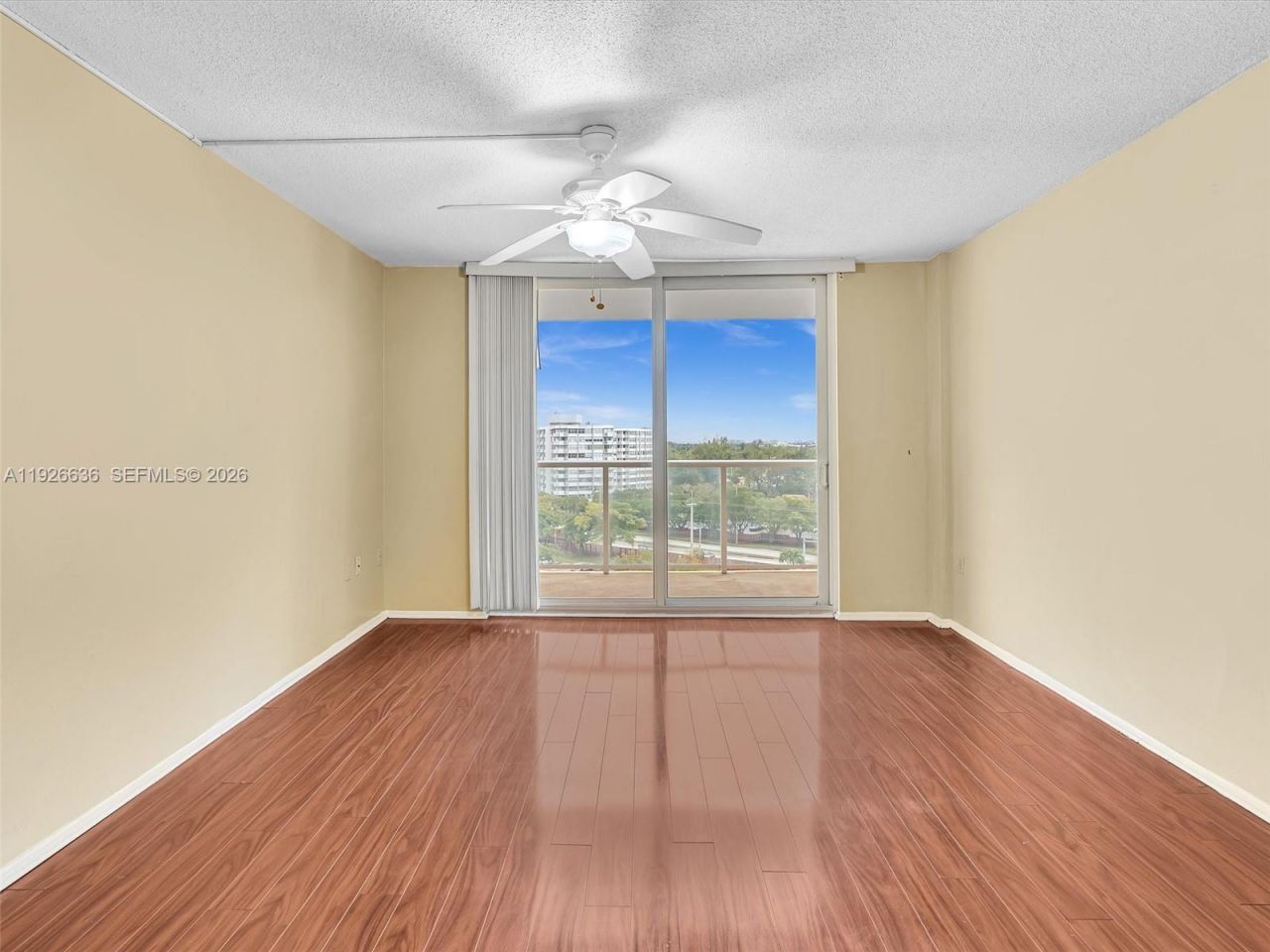 1301 NE Miami Gardens Dr, Unit 813W, Miami, FL 33179 Photo