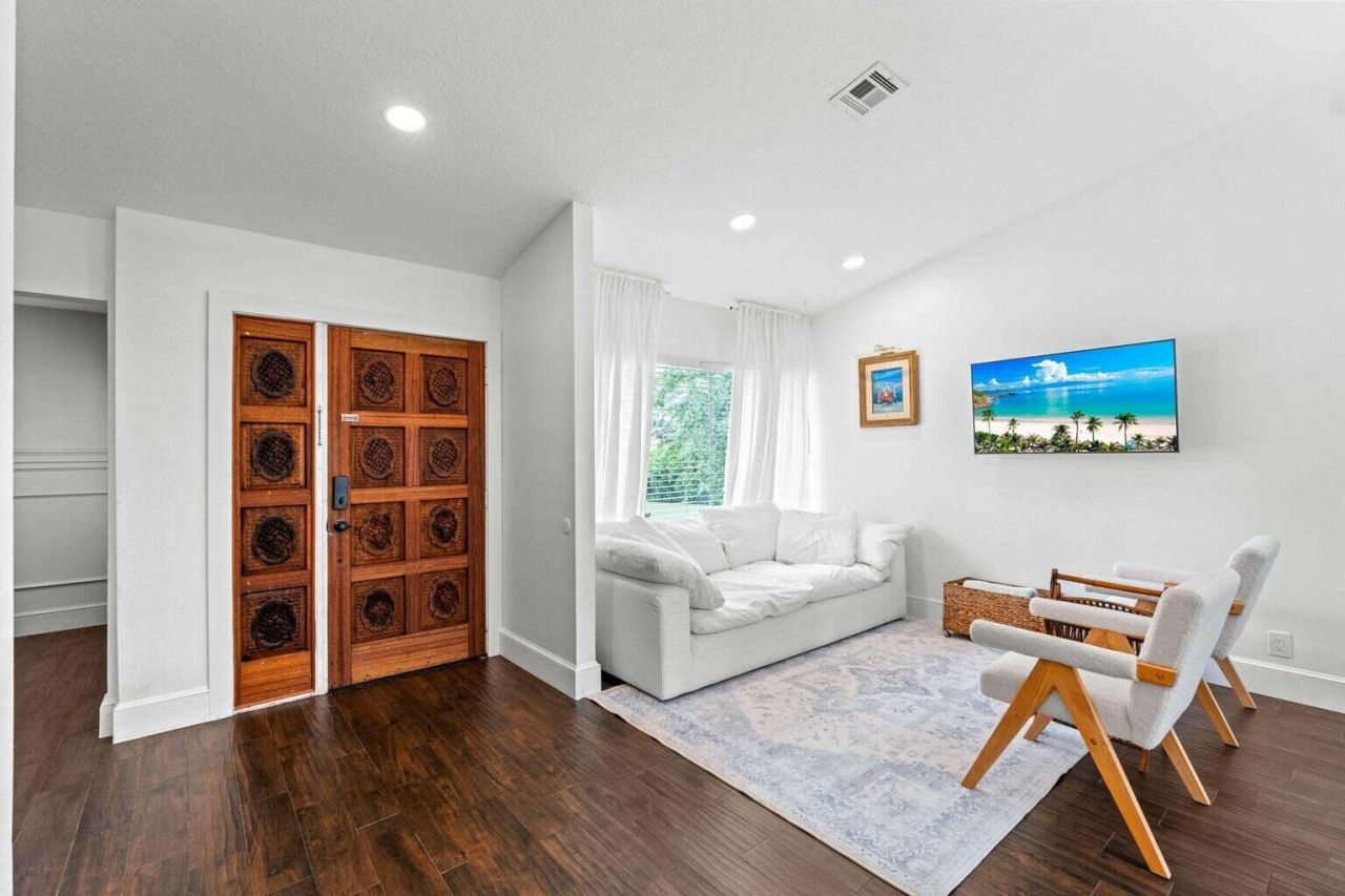 160 Parkwood Drive, Royal Palm Beach, FL 33411 Photo