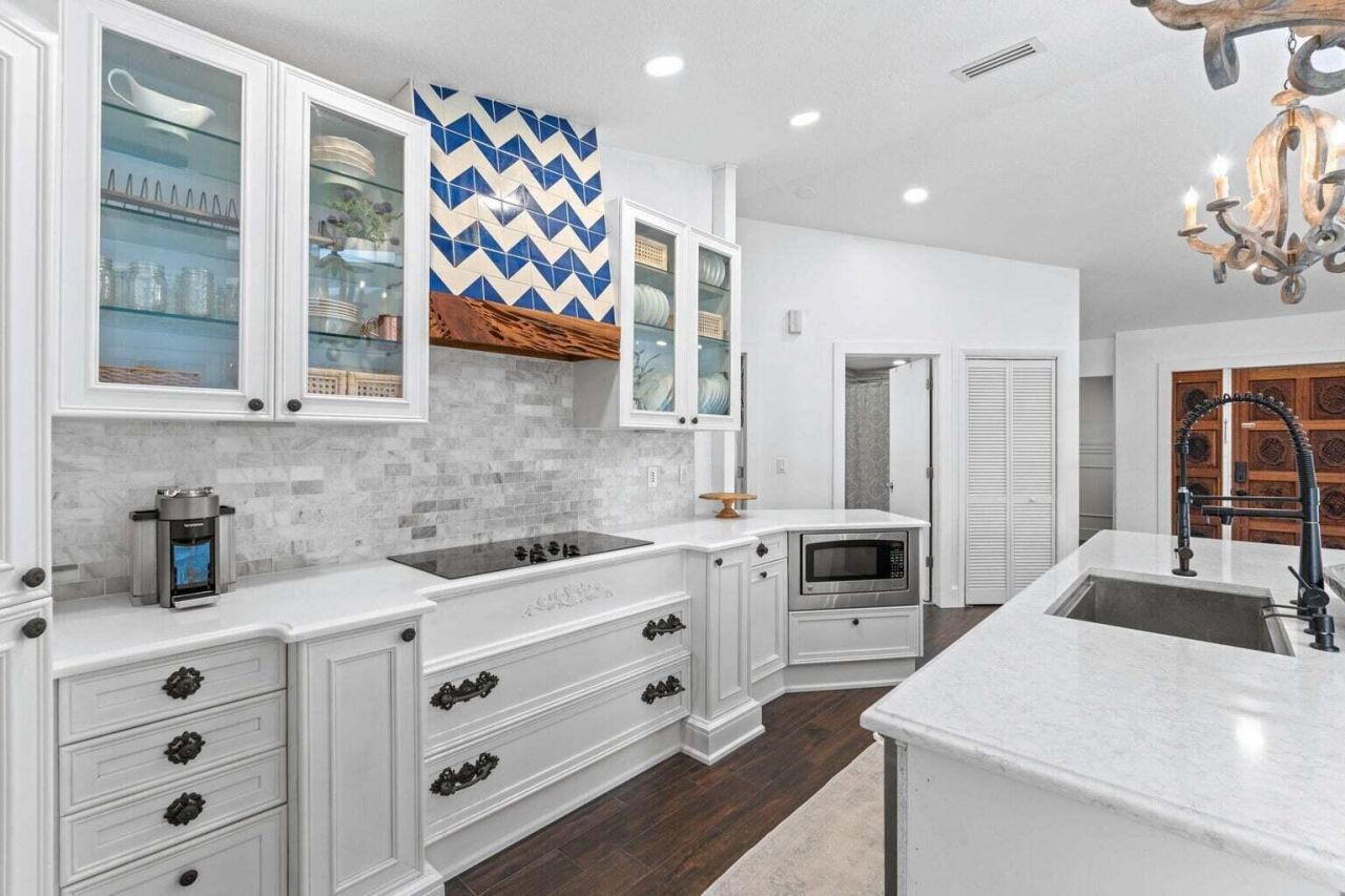 160 Parkwood Drive, Royal Palm Beach, FL 33411 Photo