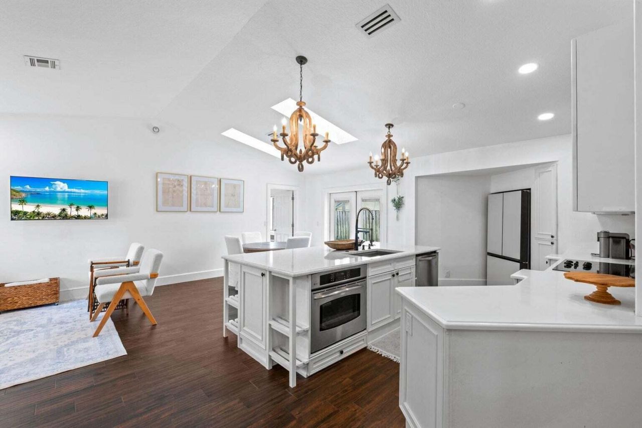 160 Parkwood Drive, Royal Palm Beach, FL 33411 Photo