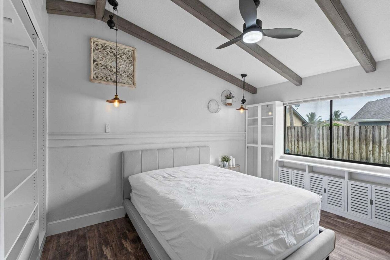 160 Parkwood Drive, Royal Palm Beach, FL 33411 Photo