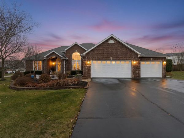 638 Merrion Road, ROSCOE, IL 61073