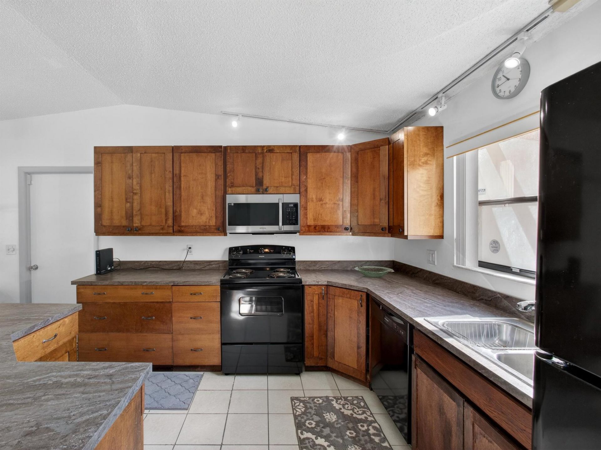 16319 E Cheltenham Drive E, Loxahatchee, FL 33470 Photo