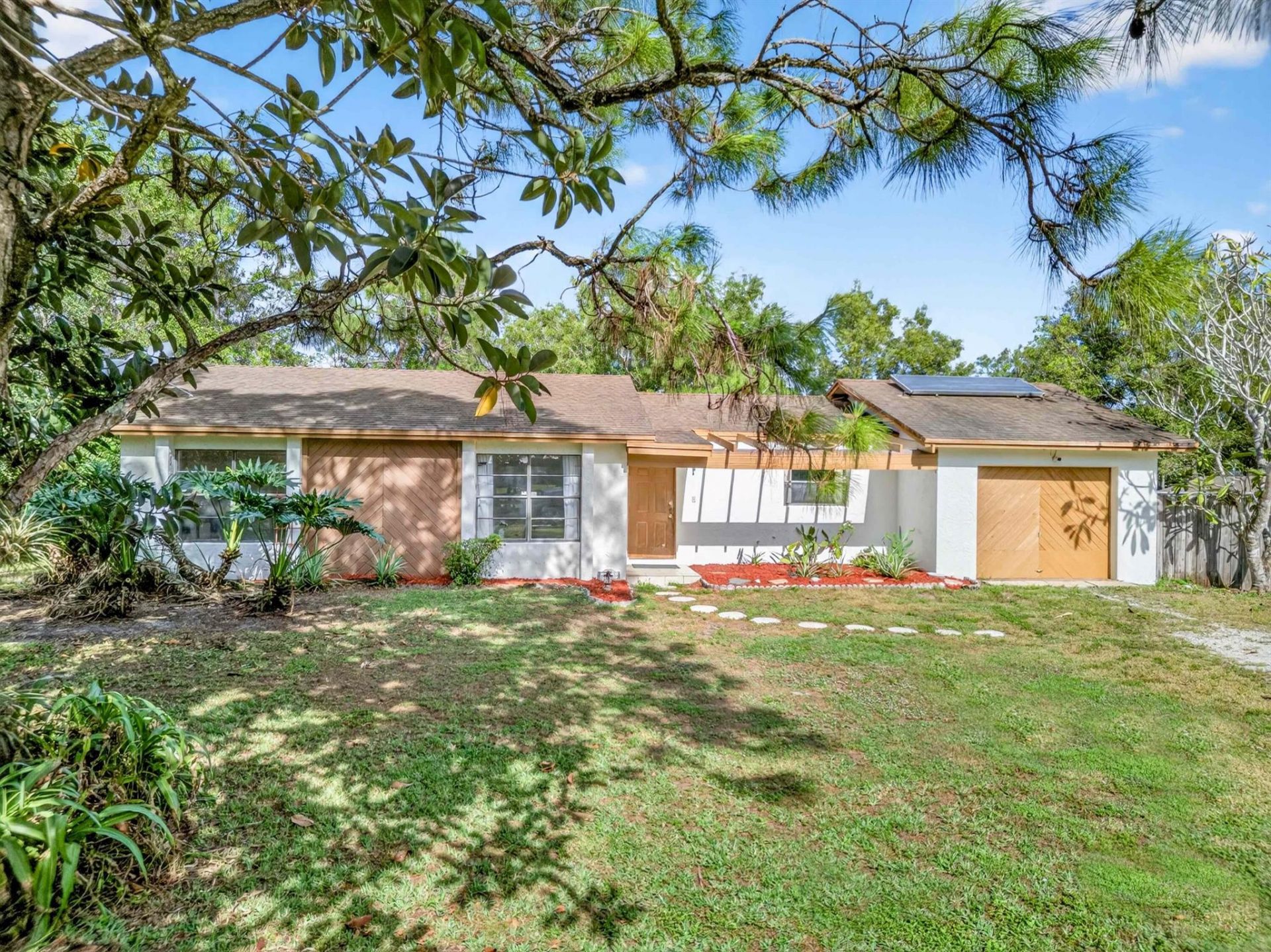 16319 E Cheltenham Drive E, Loxahatchee, FL 33470 Photo