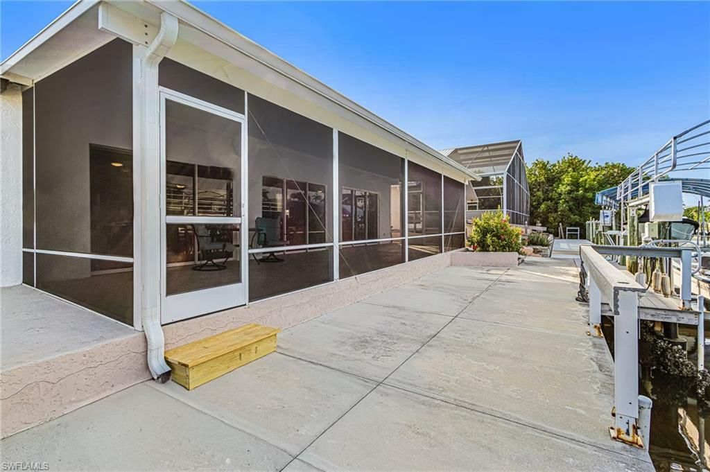 2355 Banana St, Saint James City, FL 33956 Photo