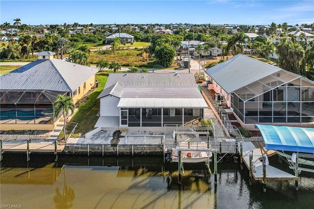 2355 Banana St, Saint James City, FL 33956 Photo