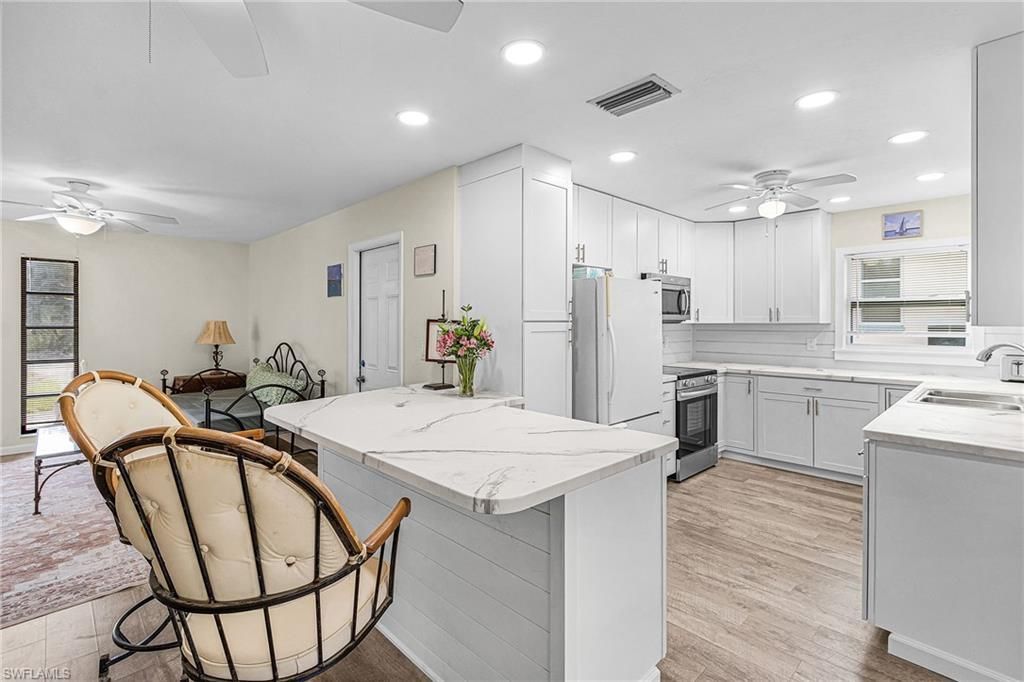 2355 Banana St, Saint James City, FL 33956 Photo