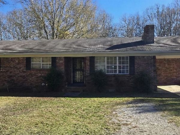 2260 HEBRON RD, Middleton, TN 38052