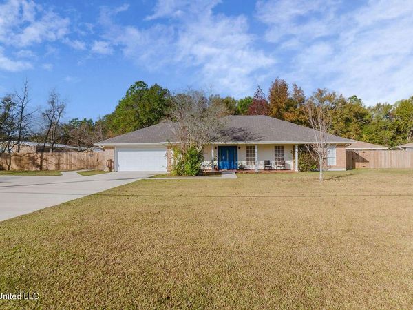 1803 Henderson Street, Waveland, MS 39576