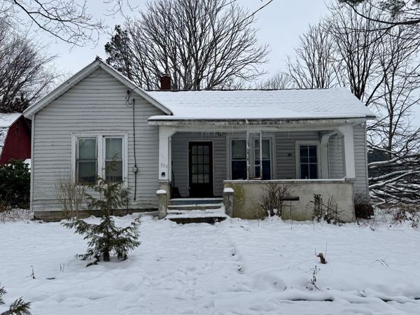 330 S Church Street, Tekonsha, MI 49092