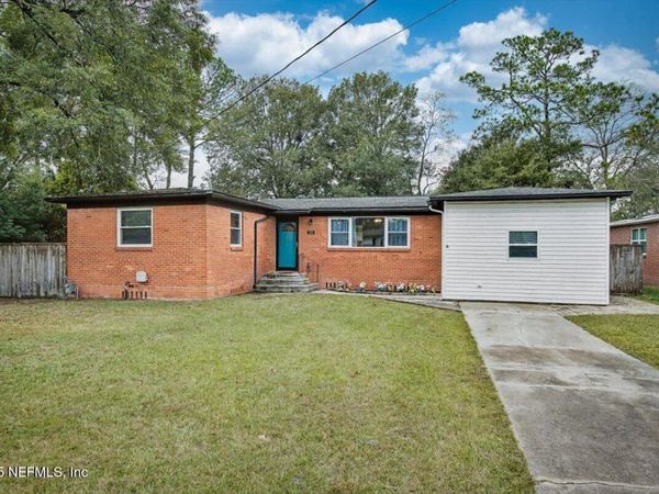 3742 BARMER Drive, Jacksonville, FL 32210