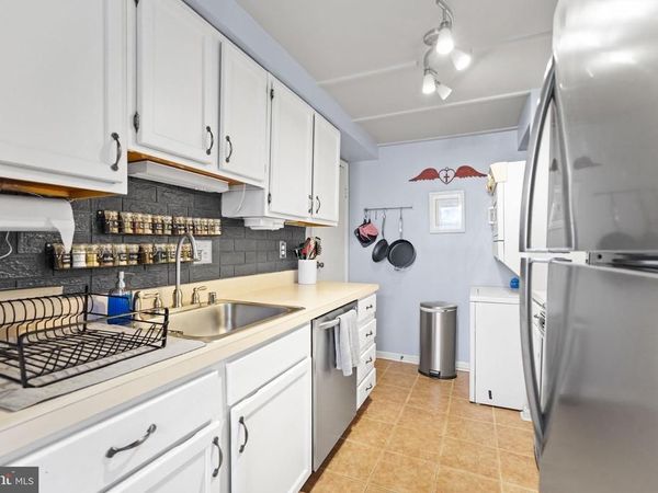 528 GLEN COURT, GLEN BURNIE, MD 21061