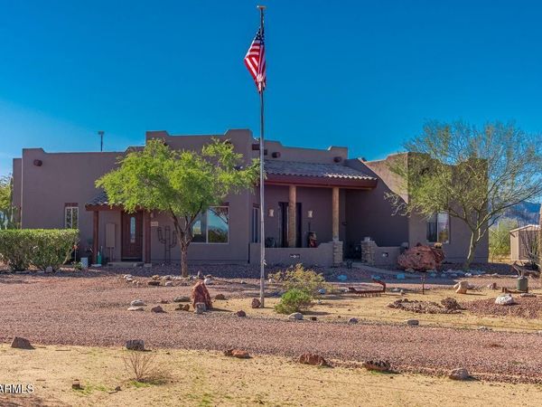 48424 N 520th Avenue, Aguila, AZ 85320