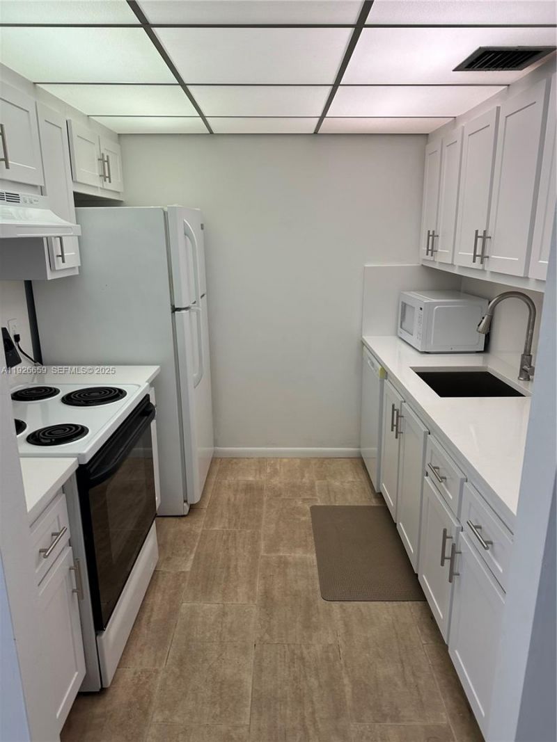 13255 SW 9th Ct, Unit 211G, Pembroke Pines, FL 33027 Photo