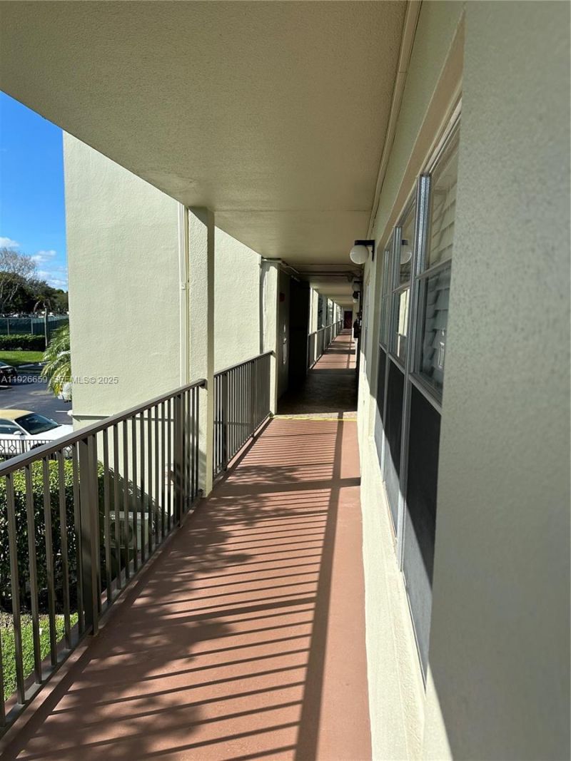 13255 SW 9th Ct, Unit 211G, Pembroke Pines, FL 33027 Photo