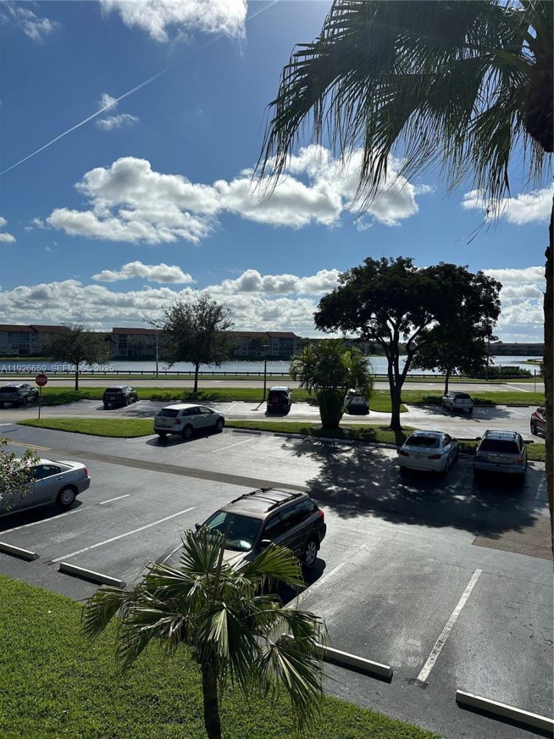 13255 SW 9th Ct, Unit 211G, Pembroke Pines, FL 33027 Photo