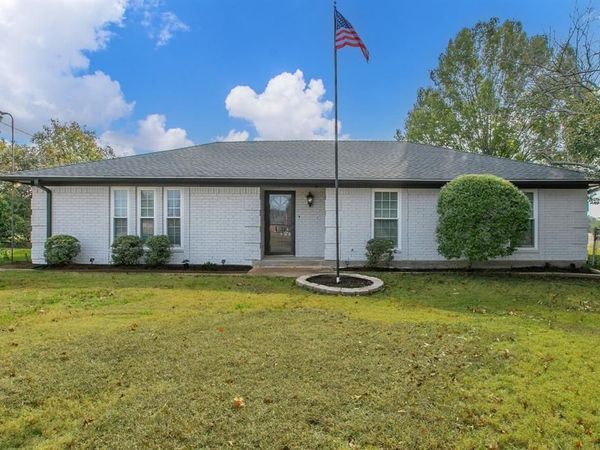 961 Shilling Drive, Elm Mott, TX 76640