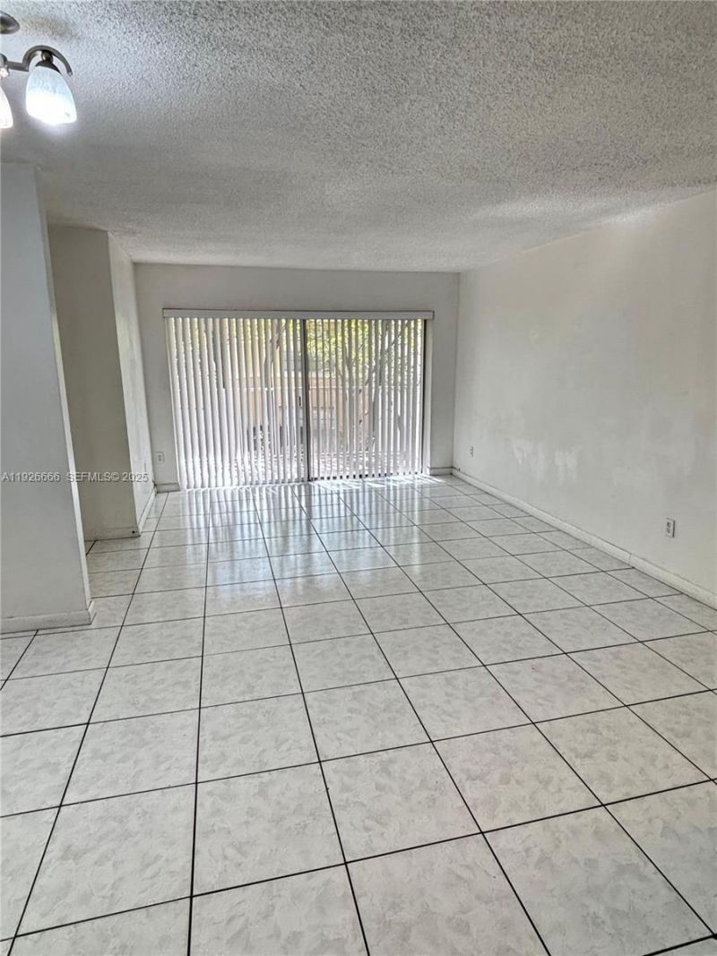 4270 NW 79th Ave, Unit 2D, Doral, FL 33166 Photo