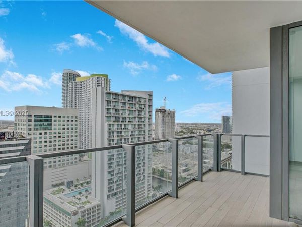 88 SW 7th St, Unit 2008, Miami, FL 33130