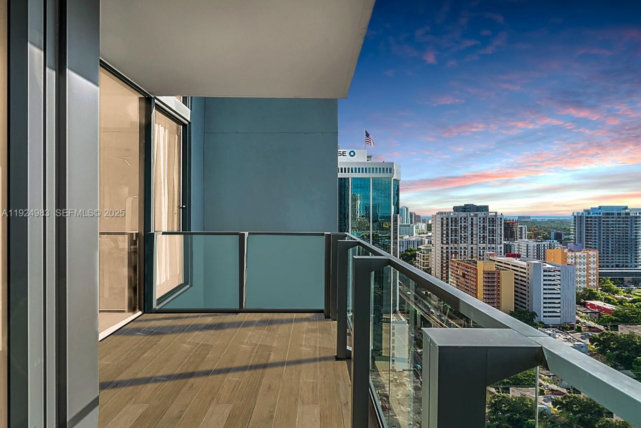 88 SW 7th St, Unit 2008, Miami, FL 33130 Photo